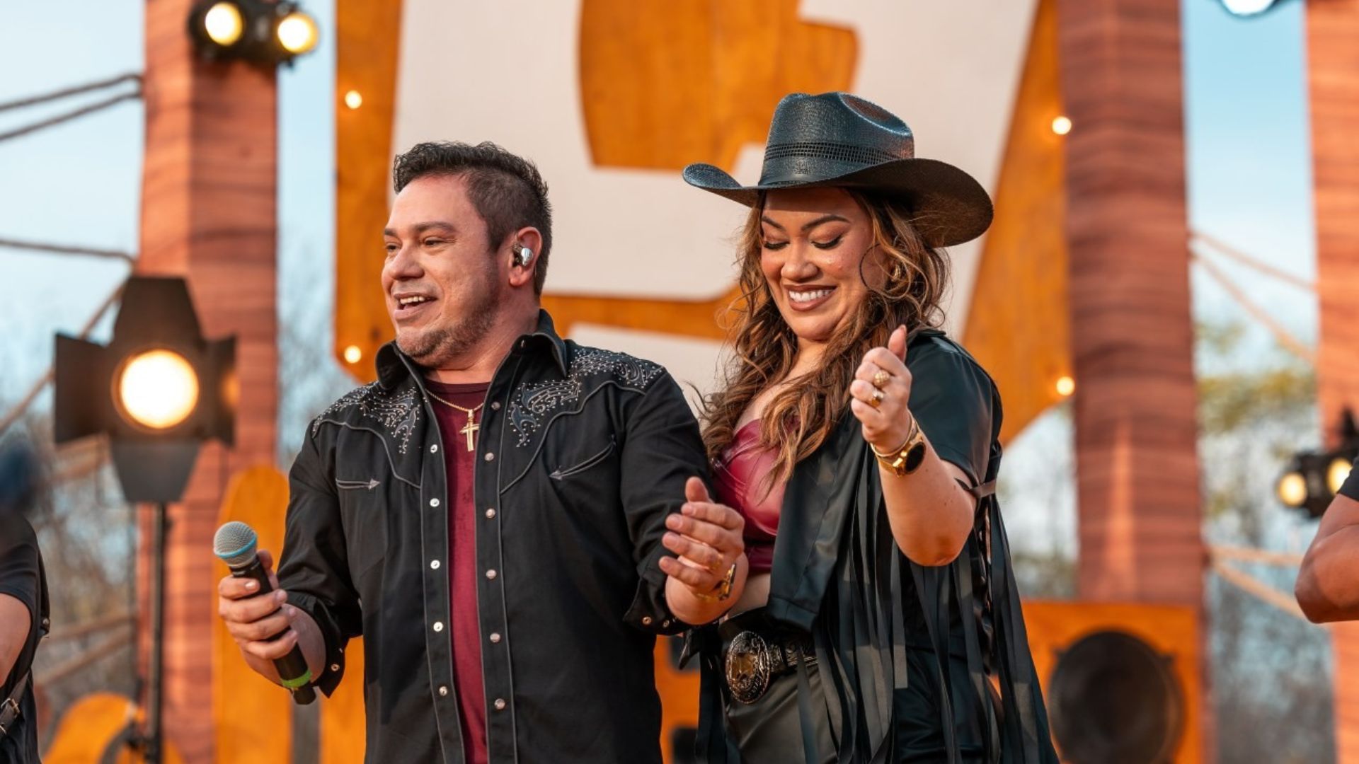 Dupla Claudio Ney & Juliana registra DVD em Morada Nova e amplia alcance nacional