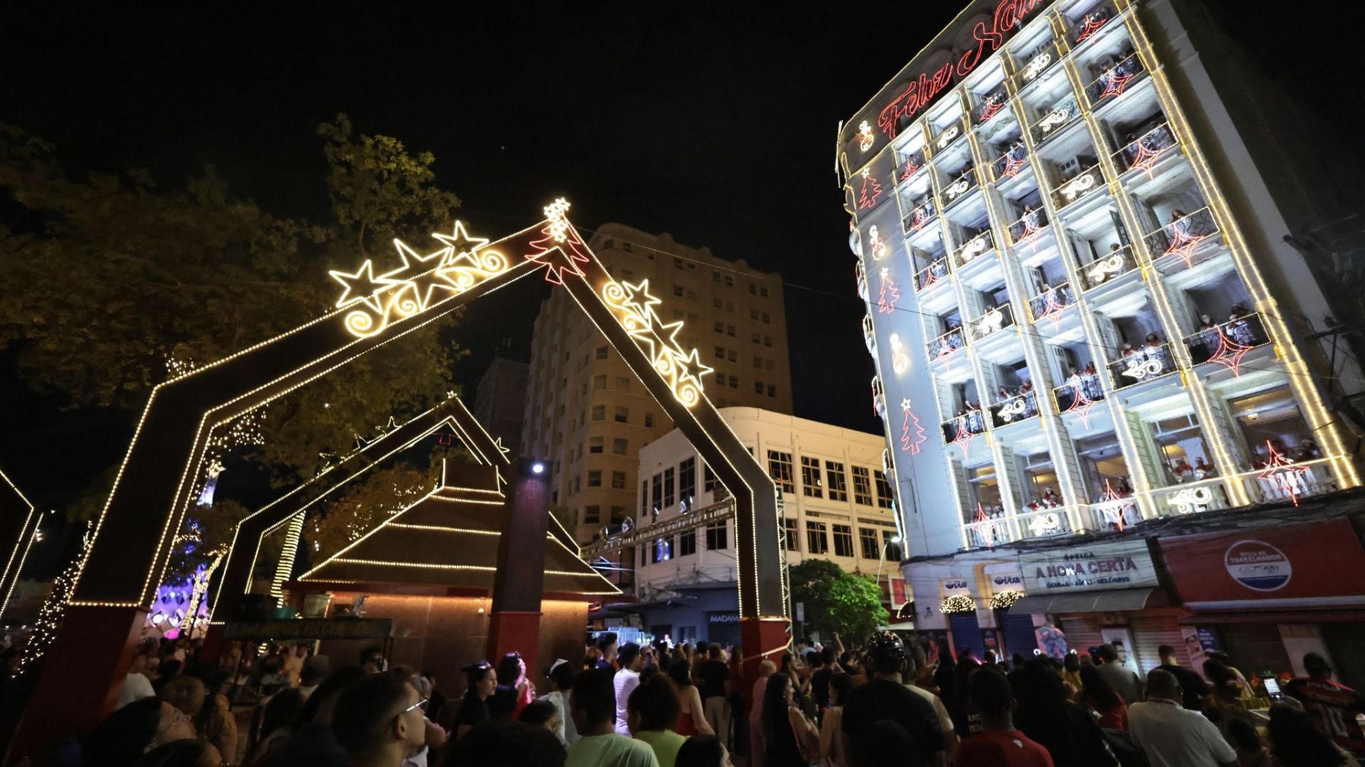 Ceará Natal de Luz encerra programação nesta terça-feira (23) na Praça do Ferreira