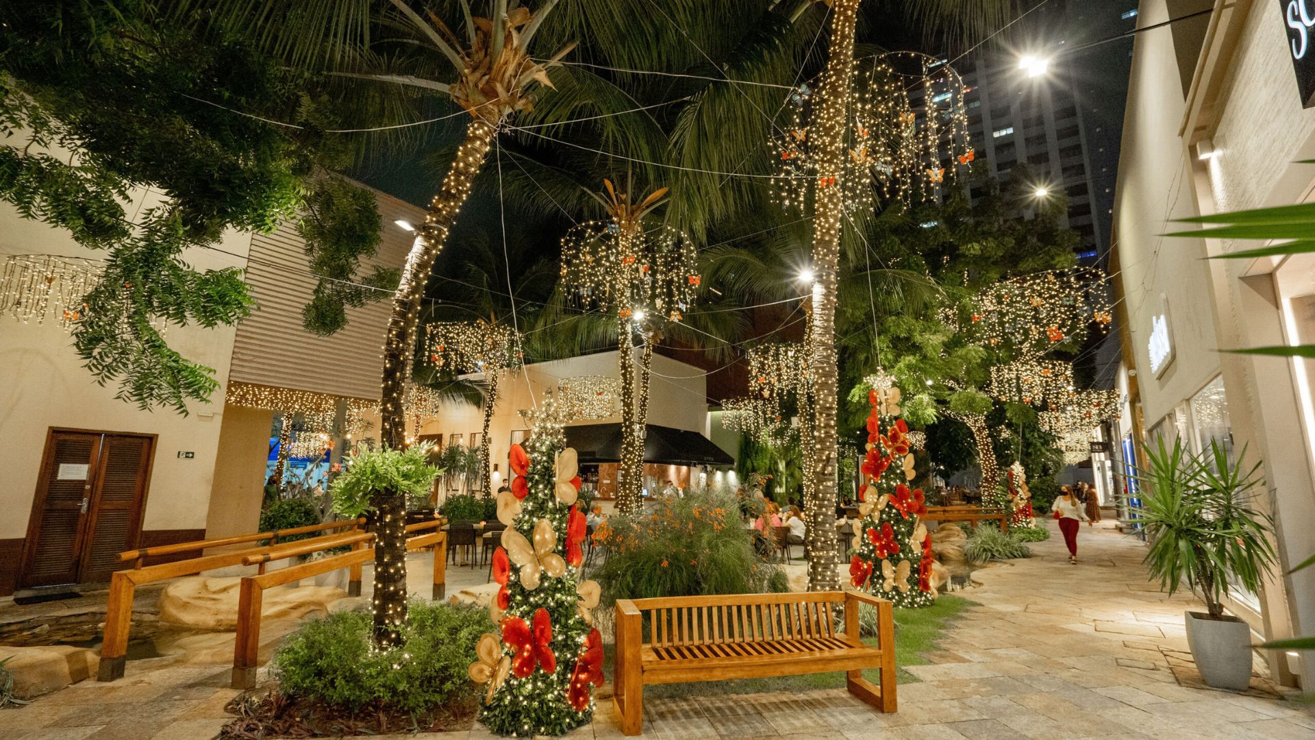 Jardins Open Mall divulga horários especiais de funcionamento no Natal e Ano Novo