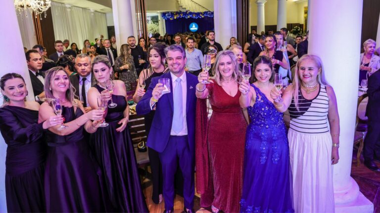 Baile da AssosíndicosCE reúne setor condominial no Náutico Atlético Cearense