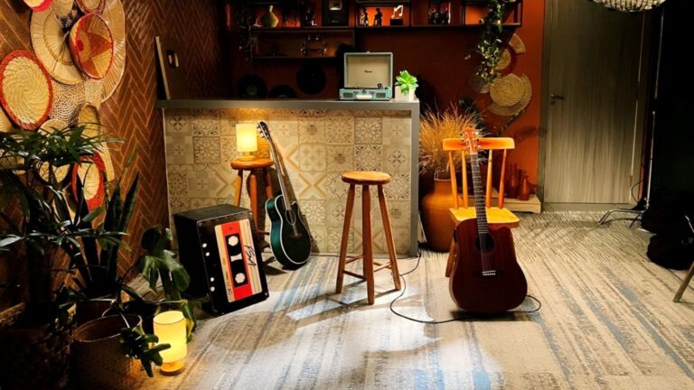 Projeto “Acústico Delas” celebra vozes femininas na música em formato intimista