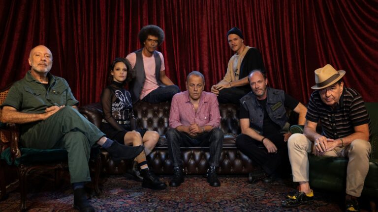 Turnê “IRA! Acústico 20 Anos” chega ao Rio com show no Qualistage