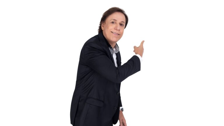 Tom Cavalcante e Titela abrem 3ª edição do Humor Contra-Ataca no Rio