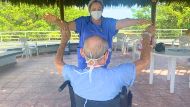 Casa de Cuidados do Ceará destaca tratamento da tuberculose em evento