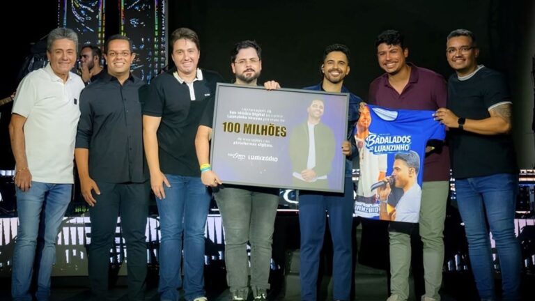 Luanzinho Moraes atinge 100 milhões de streams e recebe homenagem em gravação