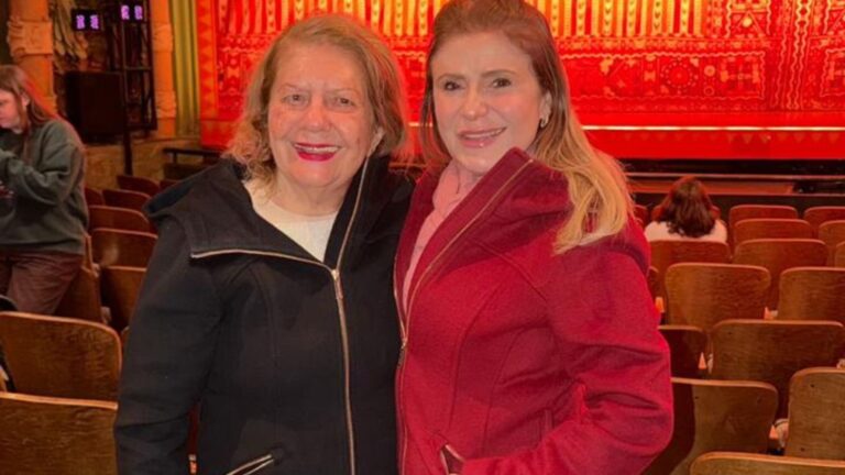 Adélia Albuquerque compartilha viagem com a mãe em Nova York