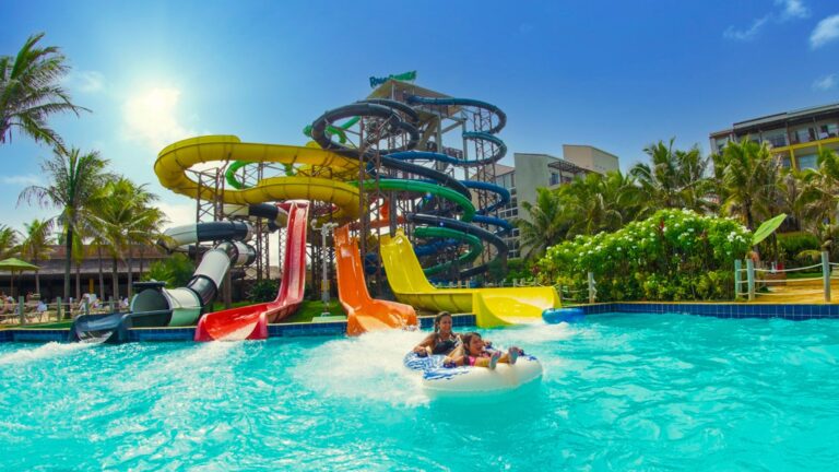 Últimos dias: Beach Park oferece combo com dois parques e lanche incluso