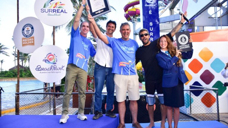 É do Brasil: Beach Park entra no Guinness com montanha-russa aquática