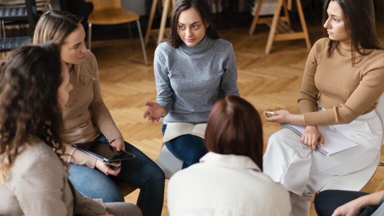 Grand Shopping realiza roda de conversa sobre saúde mental feminina