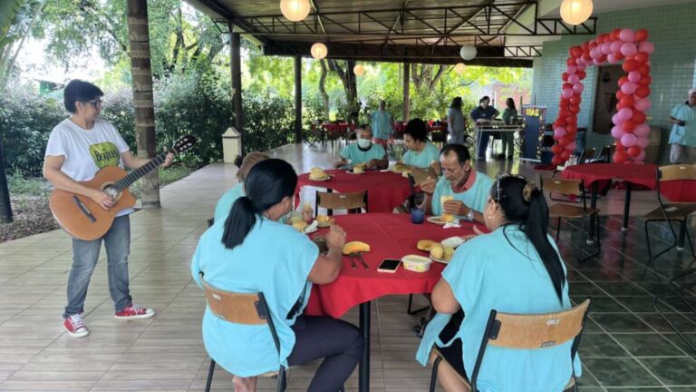 Casa de Cuidados do Ceará homenageia mães cuidadoras com ação de acolhimento