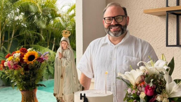 Empresário Víctor Costa reúne amigos e familiares em aniversário de 48 anos