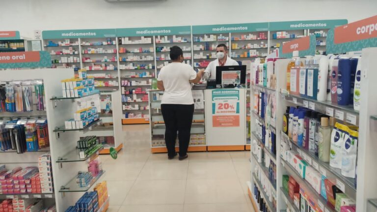 Nova regulamentação amplia atuação de farmacêuticos e gera dúvidas na população
